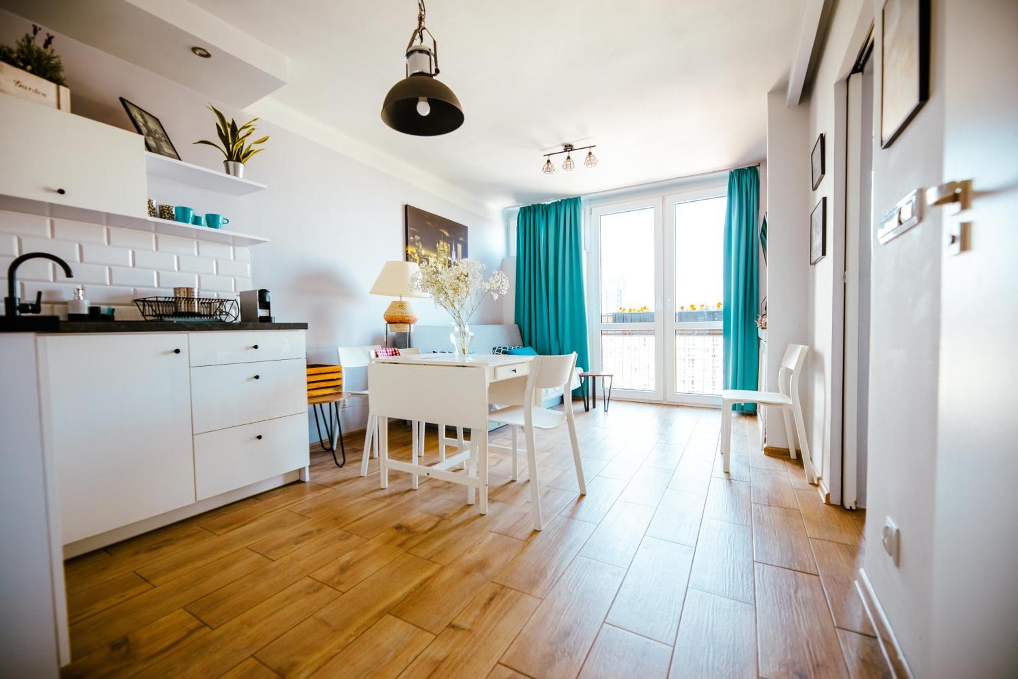 Bright 14Th Floor Central Home With Balcony & Views Warsawa Bagian luar foto